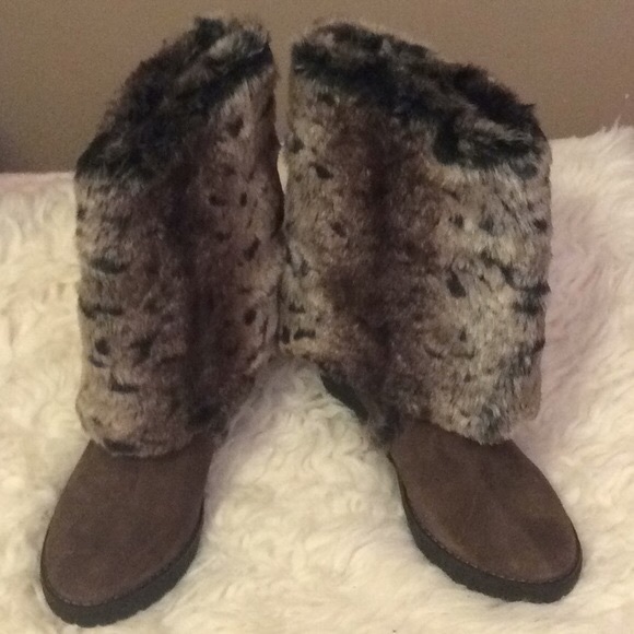 🌻 🎉Host Pick🎉 Colin Stuart Wedge Boots • 🌻 - Picture 3 of 8